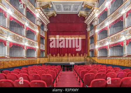 L'Italia, sicilia, Noto. Teatro Comunale Emanuele costruito nel XIX secolo Foto Stock