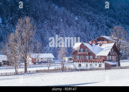 L'Austria, la Stiria, Ramsau am Dachstein, vista villaggio Foto Stock