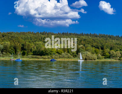 Il Cloud umore in un giorno di estate a Ammersee, Baviera, Germania, Europa Foto Stock