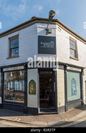 Un orsacchiotto di peluche shop vicino al porto a Padstow, Cornwall, Inghilterra Foto Stock