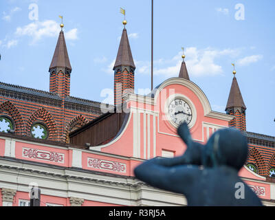 Il municipio al Neuer Markt (Nuovo mercato). Città di Rostock al litorale tedesco del Mar Baltico. Germania, Meclemburgo-Pomerania Occidentale Foto Stock