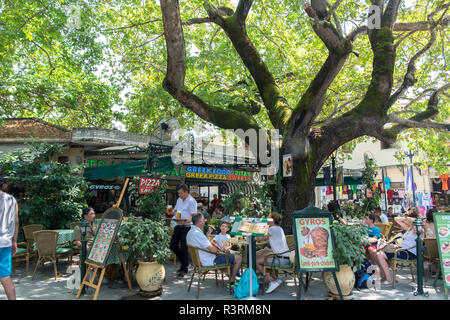 Open-air ristorante greco, Olympia, Grecia Foto Stock