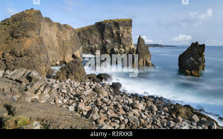 Il paesaggio costiero a Reykjanesviti e Valahnukur sulla penisola di Reykjanes. Il nord dell'Islanda Foto Stock