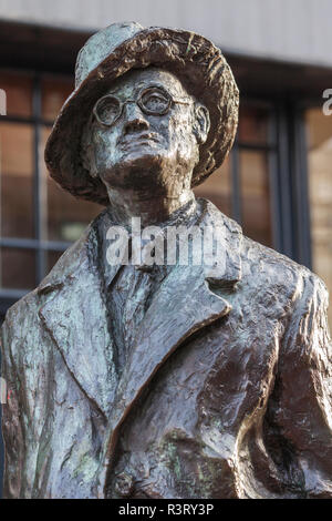 Irlanda, Dublino, James Joyce statua, North Earl Street Foto Stock