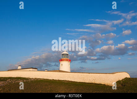 Irlanda, County Donegal, San Giovanni punto, St. John's Point Lighthouse, crepuscolo Foto Stock