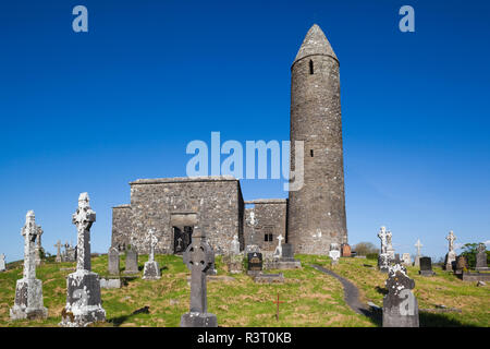 L'Irlanda, nella contea di Mayo, Castlebar, Turlough Round Tower, IX secolo Foto Stock