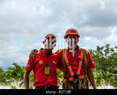 Lavoratore di shell in Guatemala Foto Stock