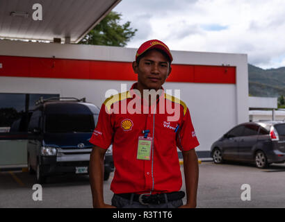 Lavoratore di shell in Guatemala Foto Stock