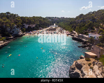 Isole Baleari Spagna, Mallorca, veduta aerea di Cala Llombards, spiaggia Foto Stock