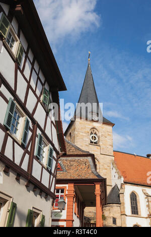 In Germania, in Renania Palatinato, Freinsheim, la Chiesa e il municipio, la casa in legno e muratura Foto Stock