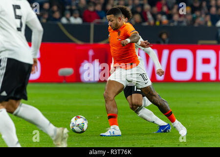 Gelsenkirchen, Germania 18 Novembre 2018 UEFA Nazioni League Germania - Paesi Bassi Memphis Depay (Paesi Bassi) Foto Stock