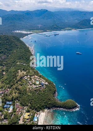 Indonesia, Bali, vista aerea di Blue Lagoon Beach Foto Stock