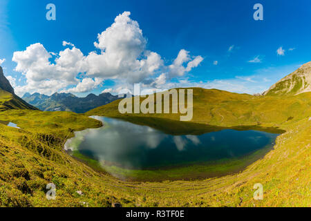 In Germania, in Baviera, Allgaeu, Allgaeu Alpi, il lago Rappensee, destra Rappensee hut Foto Stock