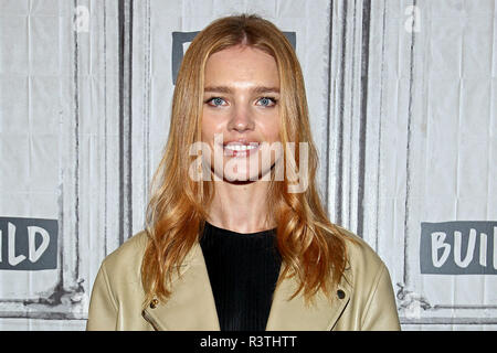 NEW YORK, NY - 14 settembre: Costruire presenta Natalia Vodianova discutendo la Flo App a costruire studio il 14 settembre 2017 a New York City. (Foto di Steve Mack/S.D. Mack foto) Foto Stock