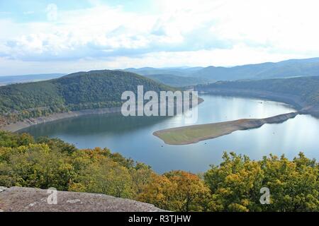 Affacciato sulla edersee a bassa marea Foto Stock