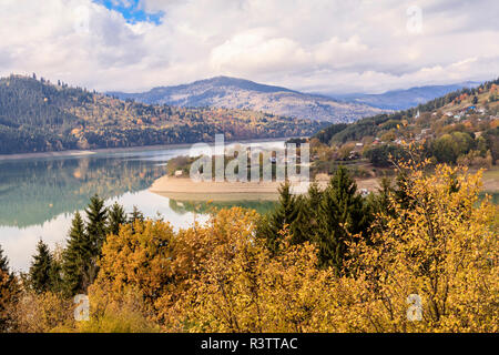 L'Europa, Romania. Bicazului Gole e il lago rosso regione. Foto Stock