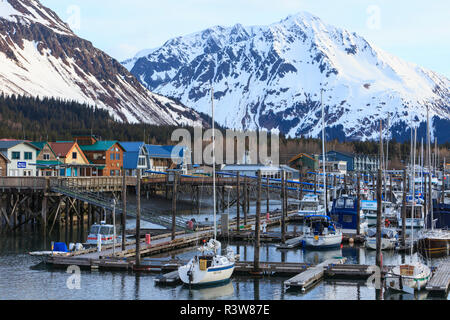 View near Seward Harbor, Seward, Penisola di Kenai, Alaska, STATI UNITI D'AMERICA Foto Stock