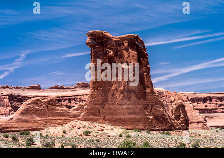 Una vista di pecore Rock formazione presso la Torre di Babele nel Parco Nazionale di Arches, Moab, Utah. Foto Stock