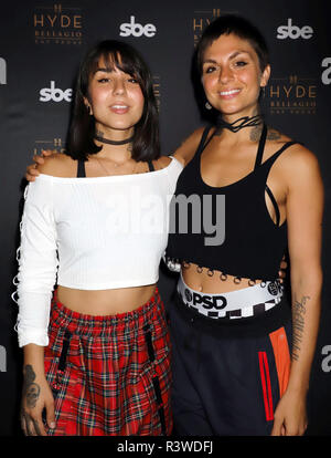 Krewella fanno il loro debutto nel corso di un' industria martedi' bash con una elevata potenza impostata a Hyde Bellagio offre: Krewella, Yasmine Yousaf, Jahan Yousaf dove: Las Vegas, Nevada, Stati Uniti quando: 23 Ott 2018 Credit: DJDM/WENN.com Foto Stock