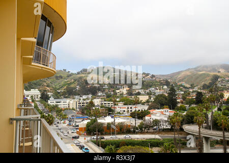 Vista da un balcone al Crowne Plaza Ventura Beach, Ventura, California, Stati Uniti d'America. Foto Stock
