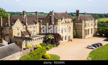 La battaglia, Sussex, Regno Unito - Giugno, 03, 2017: Abbazia di primaria scuola nella città batte nel Sussex, Regno Unito Foto Stock