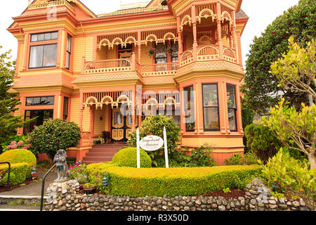 Un Victorian "Gingerbread" casa di stile in Ferndale, nel nord della costa della California, Stati Uniti d'America Foto Stock