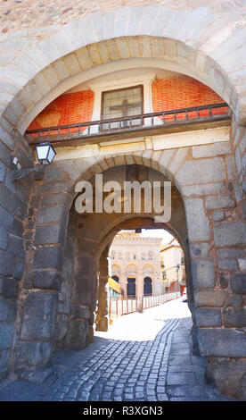 Toledo porta Valmardon Castiglia La Mancha di Spagna Foto Stock