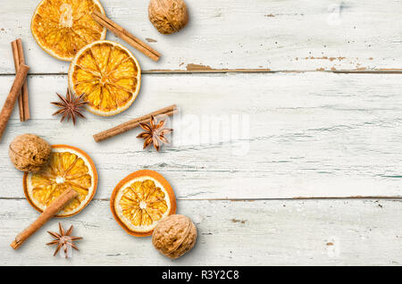 Spezie di natale con spazio di copia Foto Stock