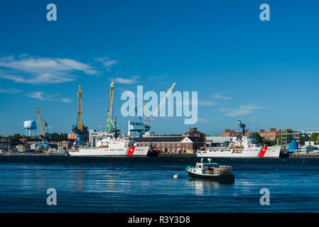 Stati Uniti d'America, New Hampshire, Portsmouth, vista del Cantiere Navale di Portsmouth lungo il fiume Piscataqua Foto Stock