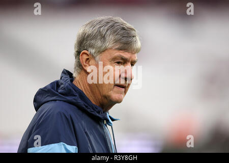 Lo stadio di Londra, Londra, Regno Unito. 24 Novembre, 2018. EPL Premier League Football, West Ham United contro Manchester City e il Manchester City assistant manager Brian Kidd Credito: Azione Sport Plus/Alamy Live News Foto Stock