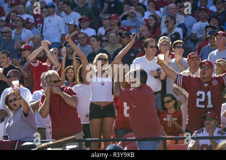 San Francisco, California, Stati Uniti d'America. 7 Ott 2007. 49er ventole allietano il solo niner touchdown Domenica, Ottobre 07, 2007 al Candlestick Park di San Francisco, California. I Corvi sconfitto il 49ers 9-7. Credito: Al di Golub/ZUMA filo/Alamy Live News Foto Stock