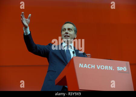 Wels, Austria superiore, Austria. Novembre 24, 2018. Il 24 e 25 novembre 2018, il SPÖ (Partito socialdemocratico d'Austria) tiene il suo 44th° Congresso ordinario del Partito Federale a Messehalle Wels. La foto mostra Christian Kern. Credit: Franz PERC / Alamy Live News Foto Stock