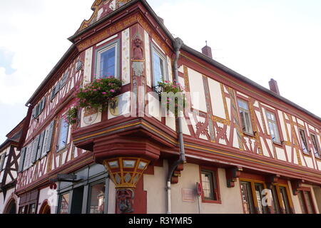 Einhardhaus - storica casa in legno e muratura nella città vecchia Foto Stock