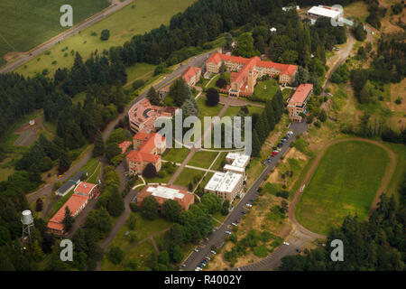 Stati Uniti d'America, Oregon, Vista Aerea del Mt. Angelo Abbazia. Foto Stock