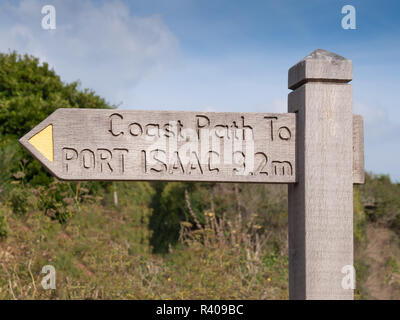 Cartello sul Cornish Coast percorso tra porta e Quin Port Isaac in North Cornwall Foto Stock