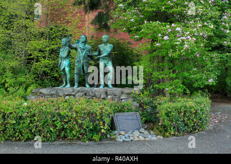 Stati Uniti d'America, Oregon, Portland. Statue in università di Portland campus. Credito come: Steve Terrill Jaynes / Galleria / DanitaDelimont.com Foto Stock