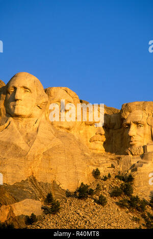 La luce del mattino sul monte Rushmore National Memorial, il Dakota del Sud, STATI UNITI D'AMERICA Foto Stock