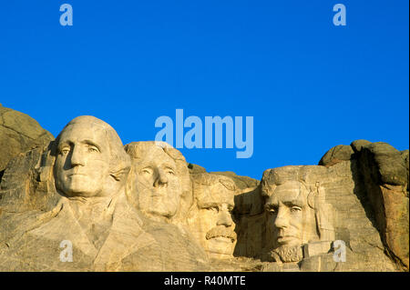 La luce del mattino sul monte Rushmore National Memorial, il Dakota del Sud, STATI UNITI D'AMERICA Foto Stock