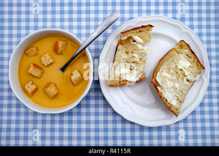 In casa la zucca zuppa Foto Stock