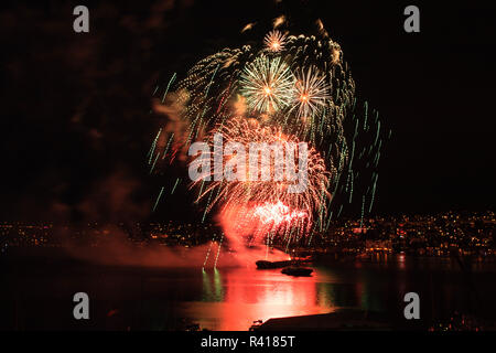 Fuochi d'artificio del 4 luglio celebrazione presso il Lago Union, Seattle, nello Stato di Washington, USA Foto Stock