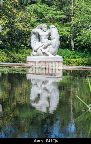 Alligatore Bender scultura, Brookgreen Gardens, Murrells Inlet, South Carolina, STATI UNITI D'AMERICA Foto Stock