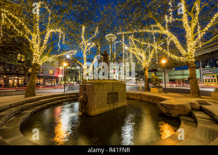 Pocket Park con Capo Seattle Statua in cinque punti a Seattle, nello Stato di Washington, USA Foto Stock