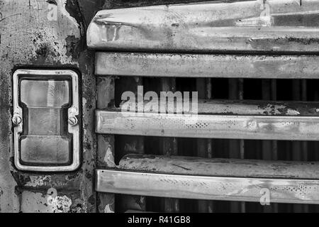 Stati Uniti d'America, Palouse, nello Stato di Washington. In bianco e nero di close-up del frontale di un carrello di antiquariato nel Palouse. Foto Stock