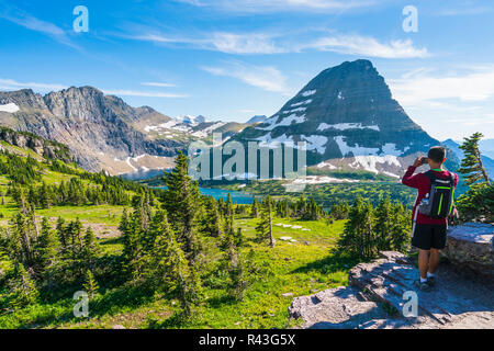 Logan pass trail nel parco nazionale di Glacier sulla giornata di sole,Montana,Stati Uniti d'America. Foto Stock