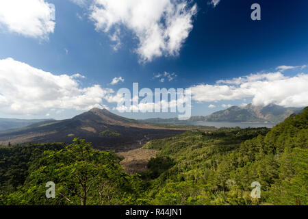 Vulcano Batur e Monte Agung, Bali Foto Stock