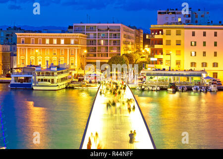 Zadar colorata blu vista serale Foto Stock