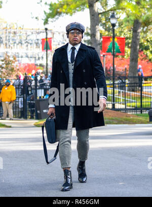 Charlotte, North Carolina, Stati Uniti d'America. 25 Nov, 2018. Carolina Panthers Quarterback Cam Newton arrivando alla Bank of America Stadium prima per la sua partita contro i Seattle Seahawks il 25 novembre 2018 a Charlotte, NC. Credit: Ed Clemente/ZUMA filo/Alamy Live News Foto Stock
