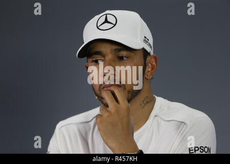 © Foto4 / LaPresse 25/11/2018 Abu Dhabi, Emirati Arabi Uniti Sport Gran premio di Formula Uno di Abu Dhabi 2018 nel pic: Lewis Hamilton (GBR) Mercedes AMG F1 W09 Foto Stock