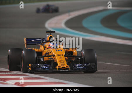 &#Xa9; Foto4 / LaPresse 25/11/2018 Abu Dhabi, Emirati Arabi Uniti Sport Gran premio di Formula Uno di Abu Dhabi 2018 nel pic: Fernando Alonso (ESP) McLaren MCL32 Foto Stock