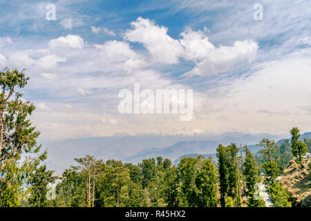 Manimahesh Kailash, Jot, una vista dall'alto, la gamma della montagna Foto Stock